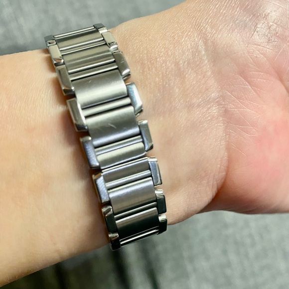 Authentic Cartier Tank Francaise watch - Picture 8 of 8